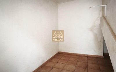 A sunny apartment with lovely wide views and a large terrace.
